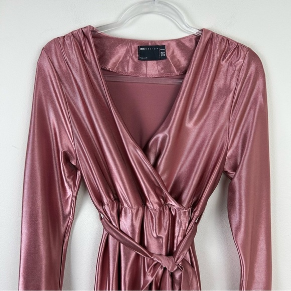 ASOS Design Maternity Stretch Satin wrap midi dress size: 10 - Picture 6 of 15